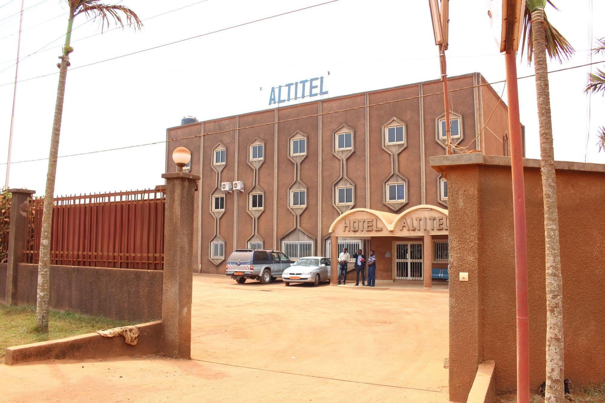 Hotel Altitel Bafoussam Exteriér fotografie
